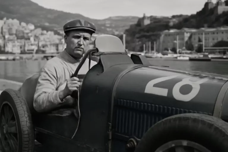 William Grover-Williams Monaco au volant de sa Bugatti Type 35B lors du Grand Prix 1929